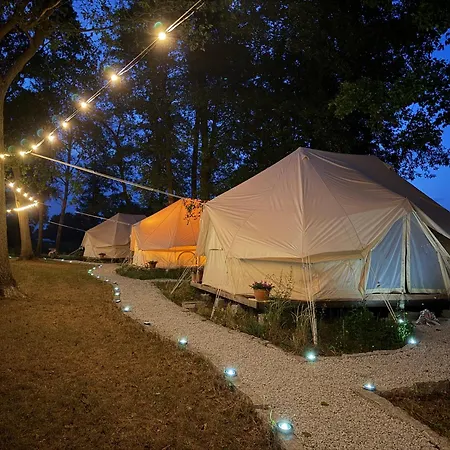 Роскошный шатер Winnica Judyn Glamping *